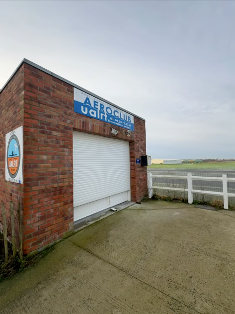 Tablier de volet roulant à l'aérodrome de Bondues